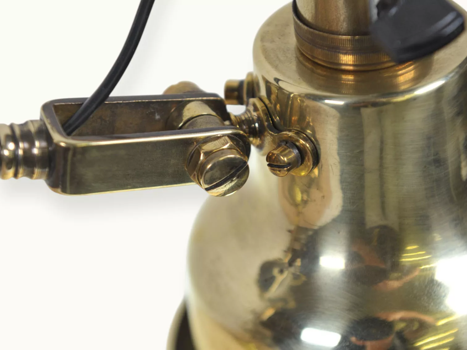 Lampe pour bureau de ministre, manufacture parisienne d'appareillage éléctrique, modèle 2.732