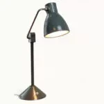 Lampe de bureau JUMO 800 S vintage (vers 1950) — émail vert, chrome, socle fonte lesté, frein mécanique, hauteur diffuseur réglable. Rénovée. Traces du temps visibles.