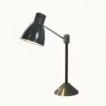 Lampe de bureau JUMO 800 S vintage (vers 1950) — émail vert, chrome, socle fonte lesté, frein mécanique, hauteur diffuseur réglable. Rénovée. Traces du temps visibles.