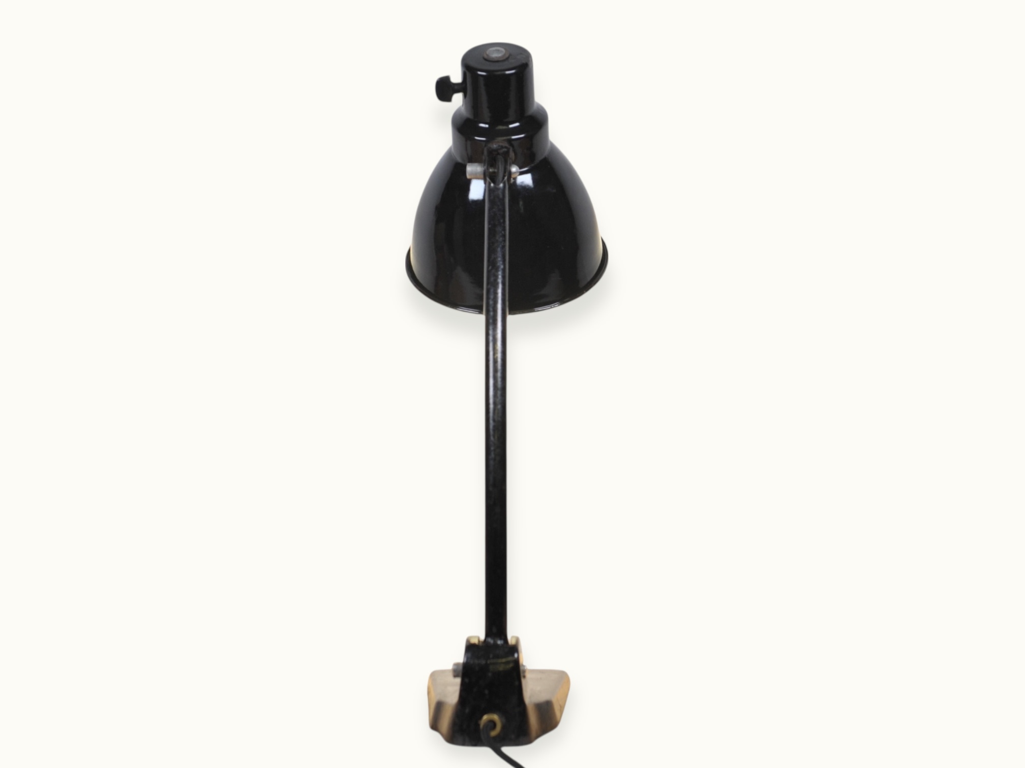 Lampe orientable Lucida, production européenne milieu XXᵉ siècle — élégance fonctionnelle et articulations de précision. Modèle attribué, avec prudence, à Gebr. Jacobus (Gebrüder Jacobus)