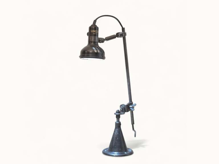 Lampe-machiniste-Singer-SLF-3-base-SIMANCO-2 Lampe de couture vintage de marque SINGER modèle SLF 3 par SIMANCO