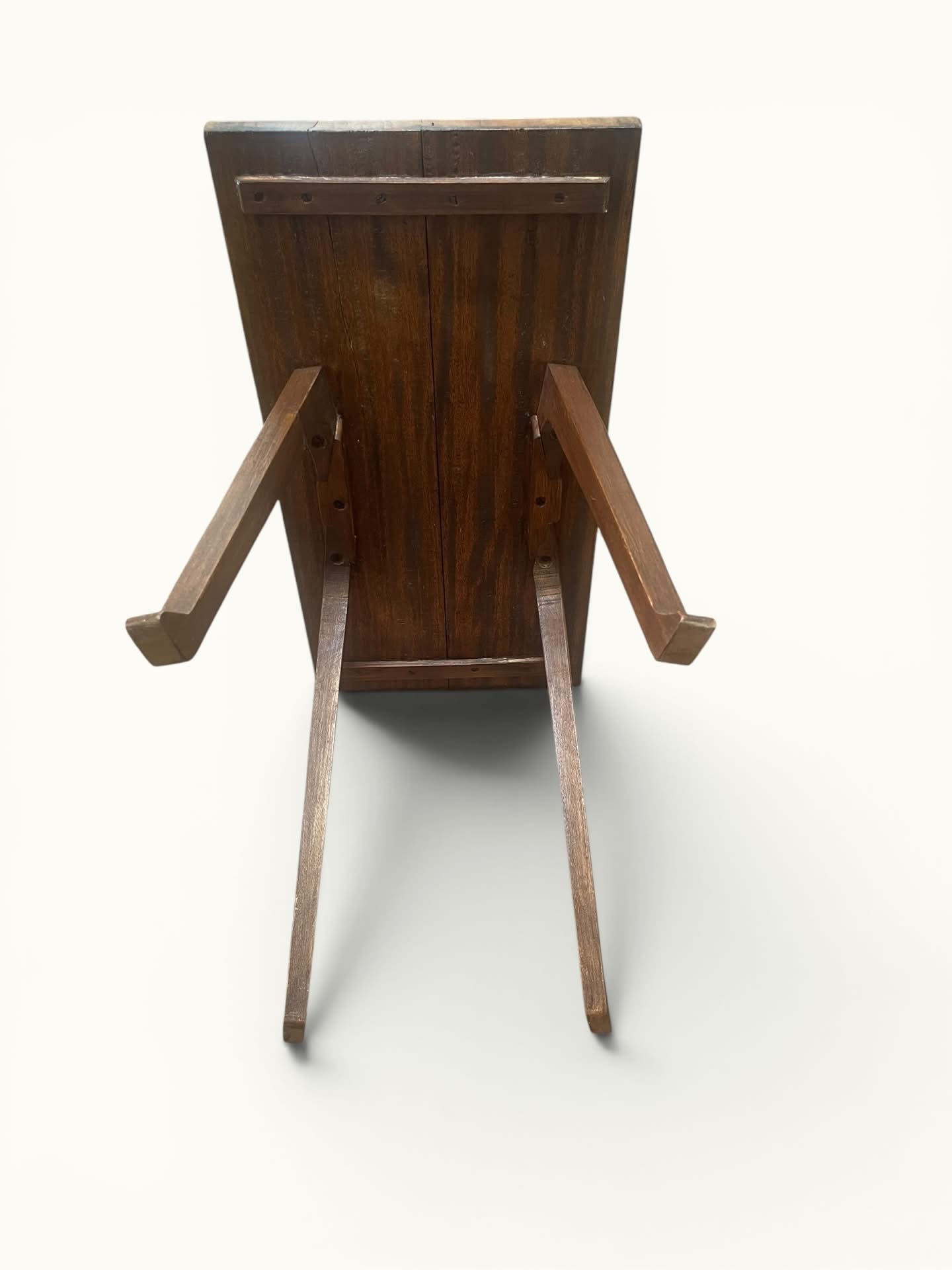IMG_0726-Photoroom Table basse brutaliste tout bois — pieds en spatule sculptés — France, circa 1950-1960 — OVNI